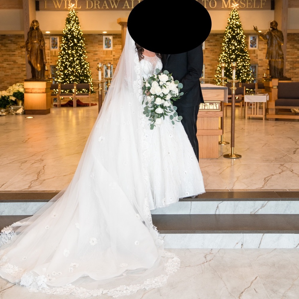 Wedding Dress - Princess / Ball gown Style with sequins & floral appliqués